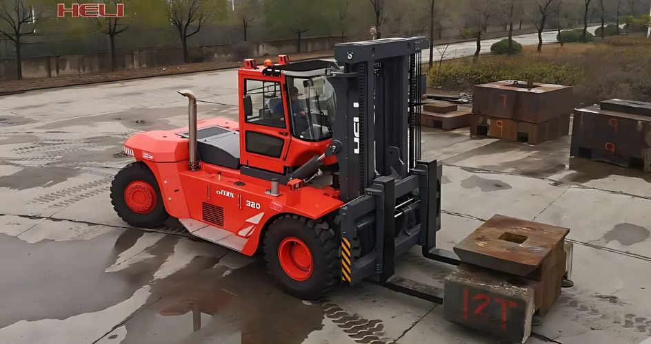 Xe nâng dầu 32 tấn Heli