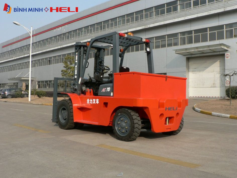 Xe nâng dầu Heli 7 tấn