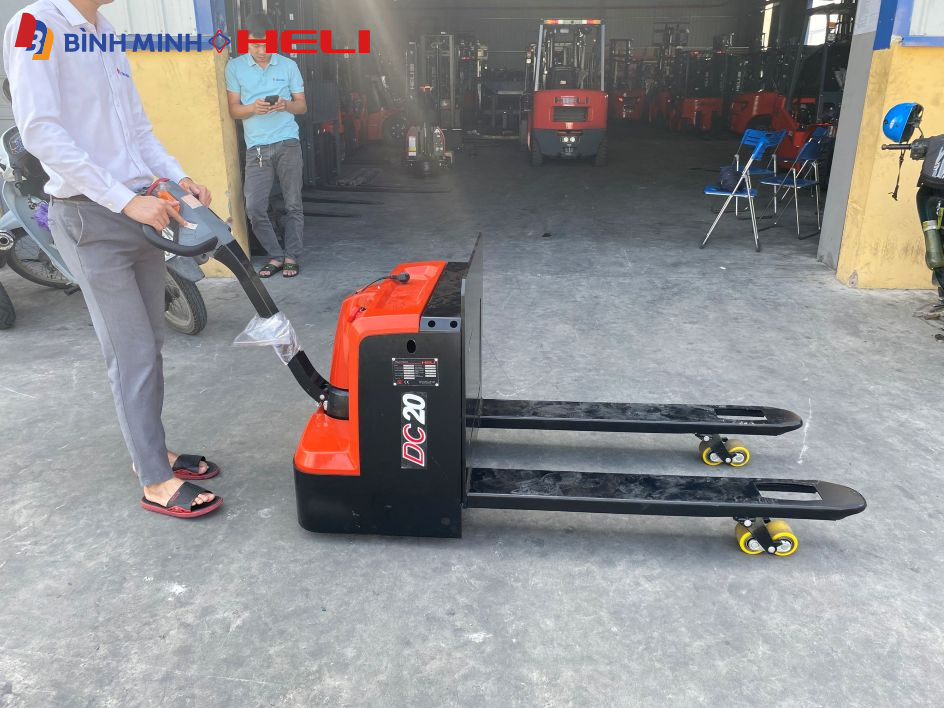 Xe nâng điện thấp 2 tấn Heli