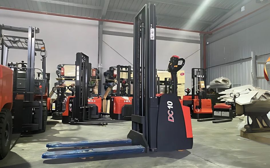 Xe nâng điện tay cao có nhiều ưu điểm