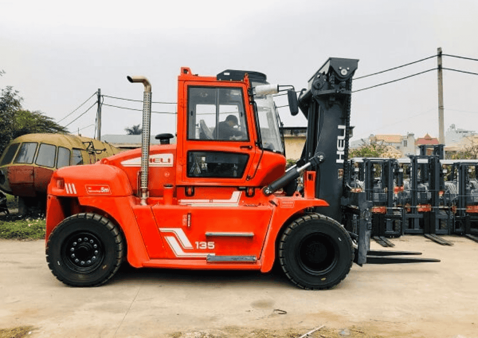 Xe Nâng Dầu 13.5 Tấn Heli