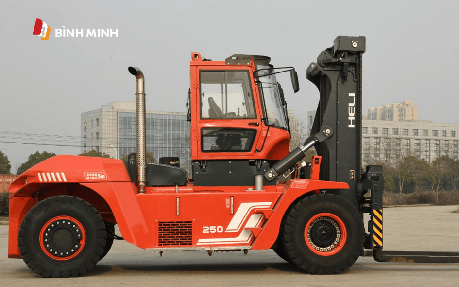 Đặc điểm chung của xe nâng hạng nặng