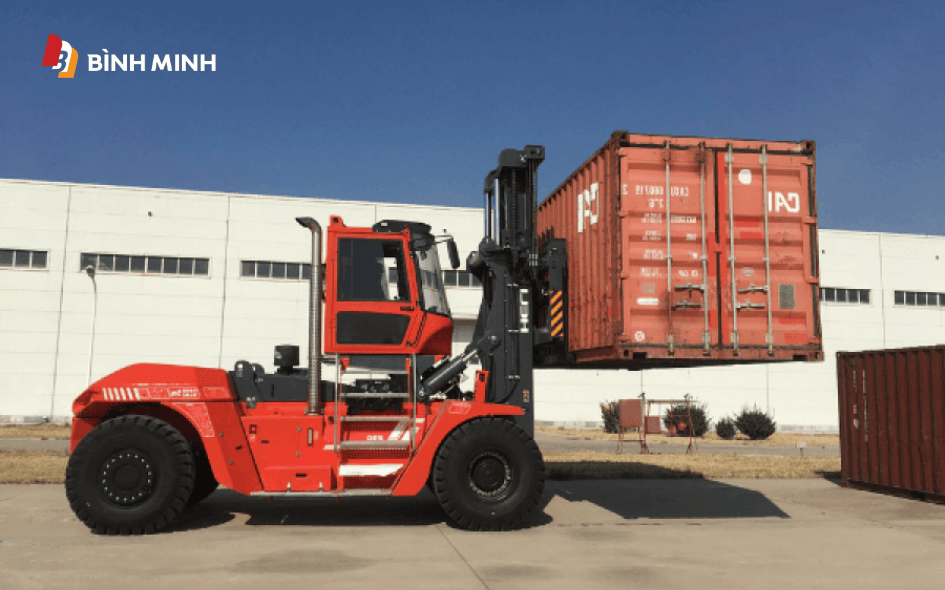 Lợi ích khi sử dụng xe nâng hạng nặng