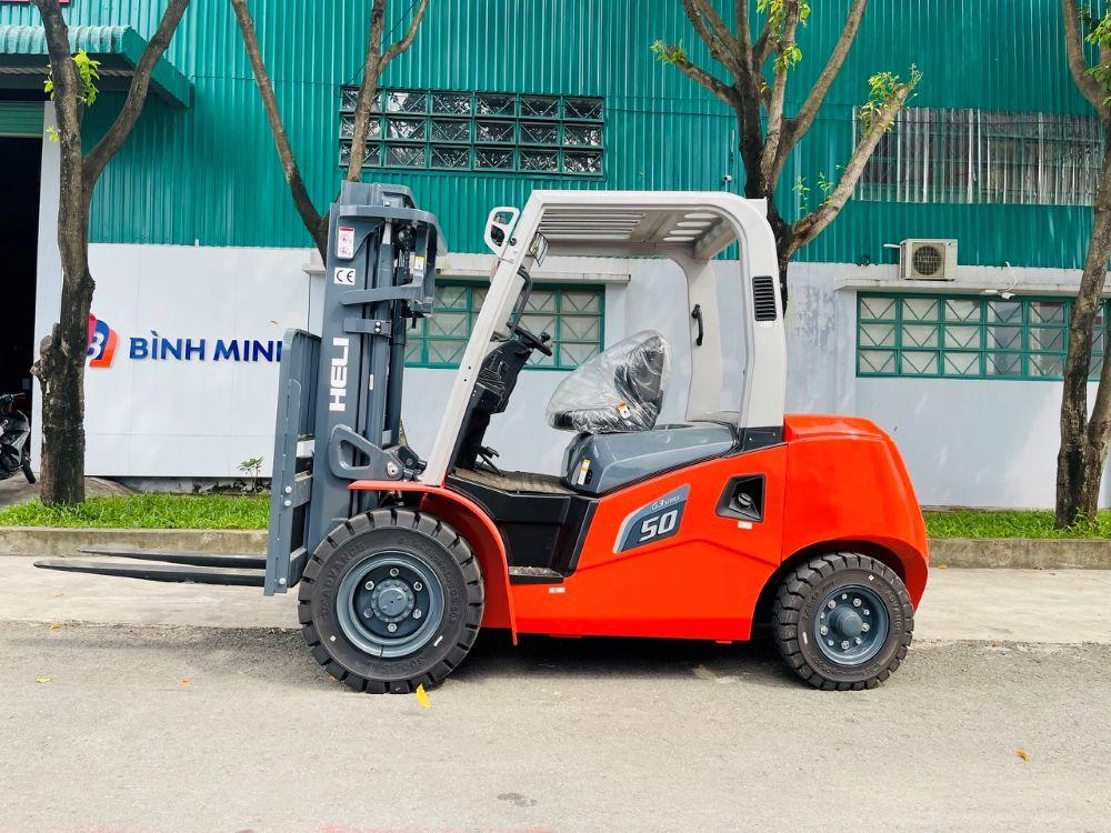Xe nâng dầu 5 tấn Heli CPCD50