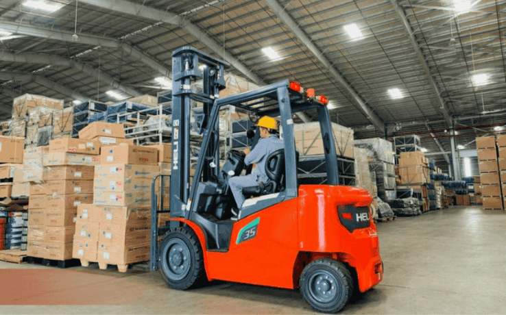 Ứng Dụng Đa Dạng Của Xe Nâng Điện Trong Logistic
