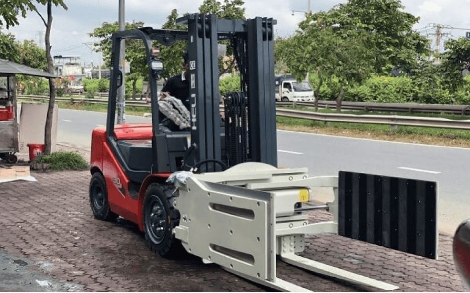 Ưu điểm của xe nâng càng xoay