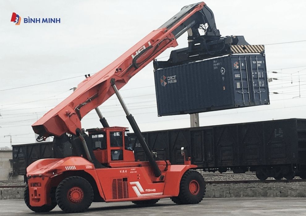 Xe Gắp Container