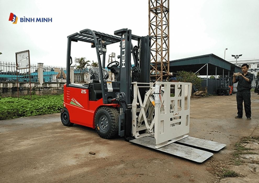 Bàn giao xe nâng push-pull giao cho khách hàng