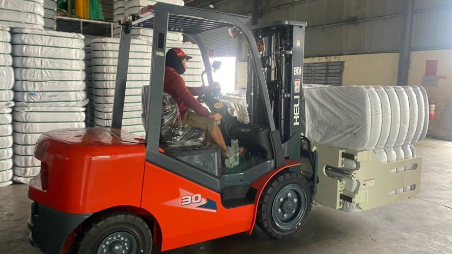 Chú ý khi phanh và chân ga có dấu hiệu gặp sự cố