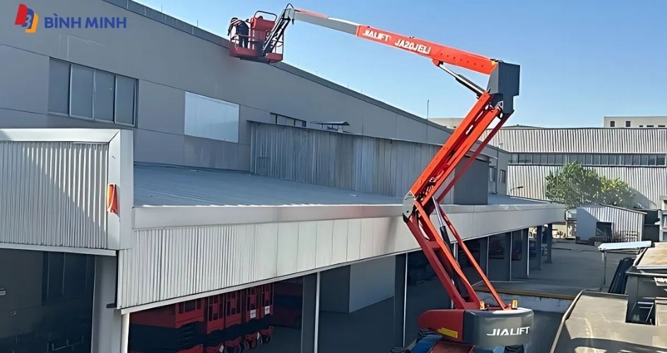 Xe nâng người Boom Lift có nhiều lợi ích