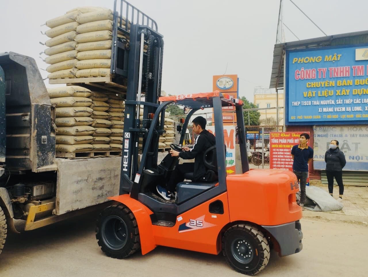 Đảm bảo an toàn khi vận hành xe nâng