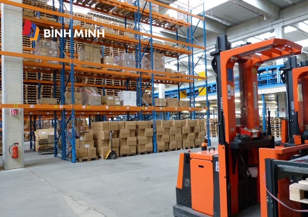 Vai trò của hệ thống truyền động trong xe nâng