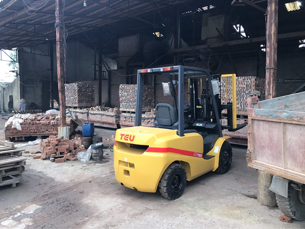 xe nâng trung quốc