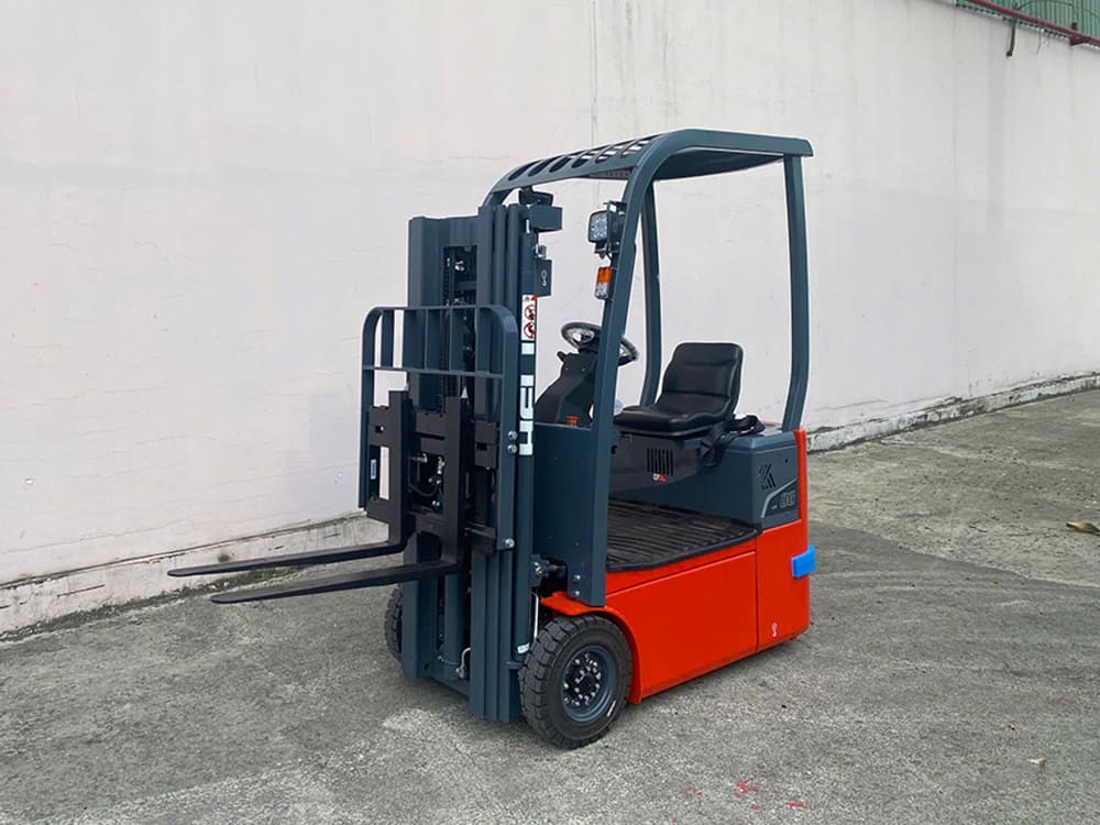 xe nâng có được đi ra đường không