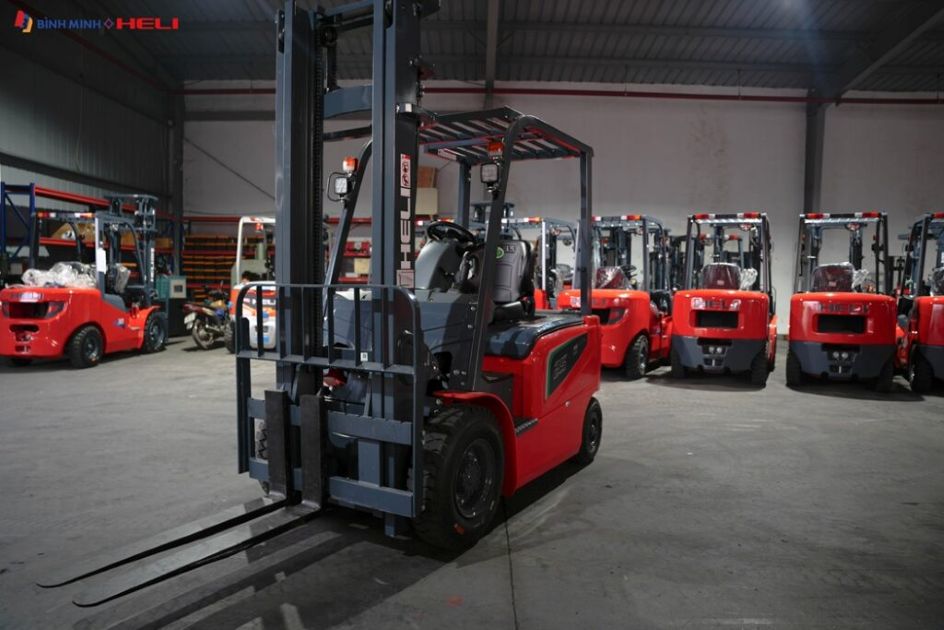 Các loại xe nâng điện ngồi lái