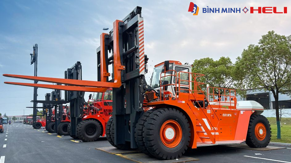 Xe nâng dầu hạng nặng Heli