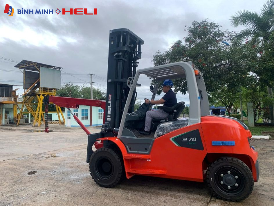 Xe nâng điện Heli 7 tấn