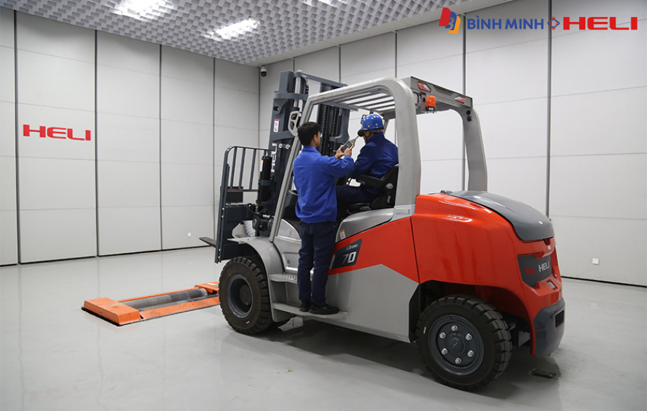 Xe nâng điện Heli 7T