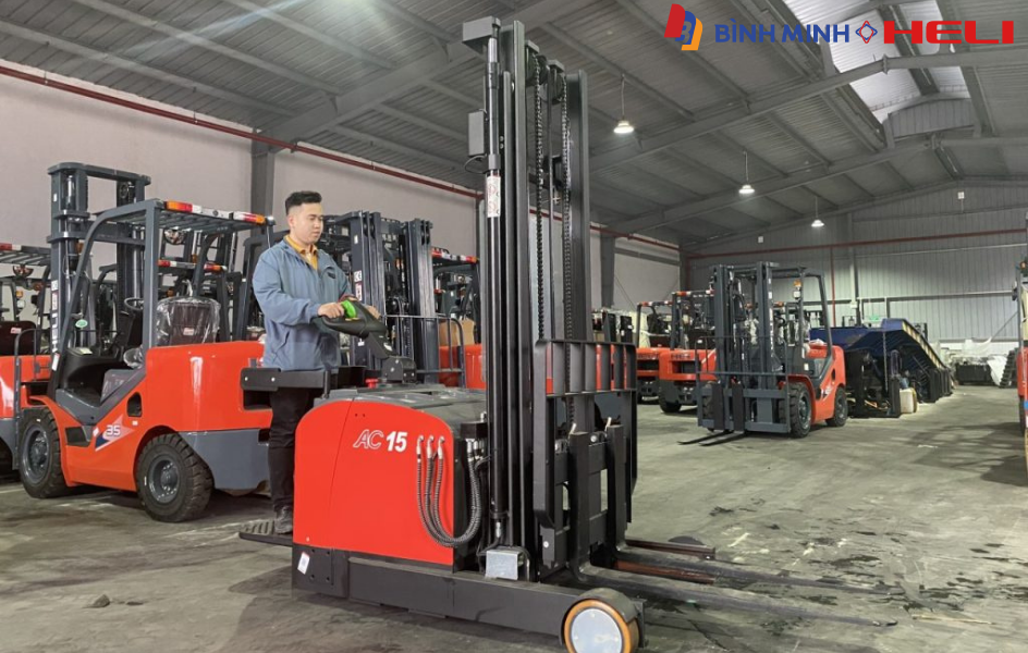 Xe nâng điện đứng lái Heli