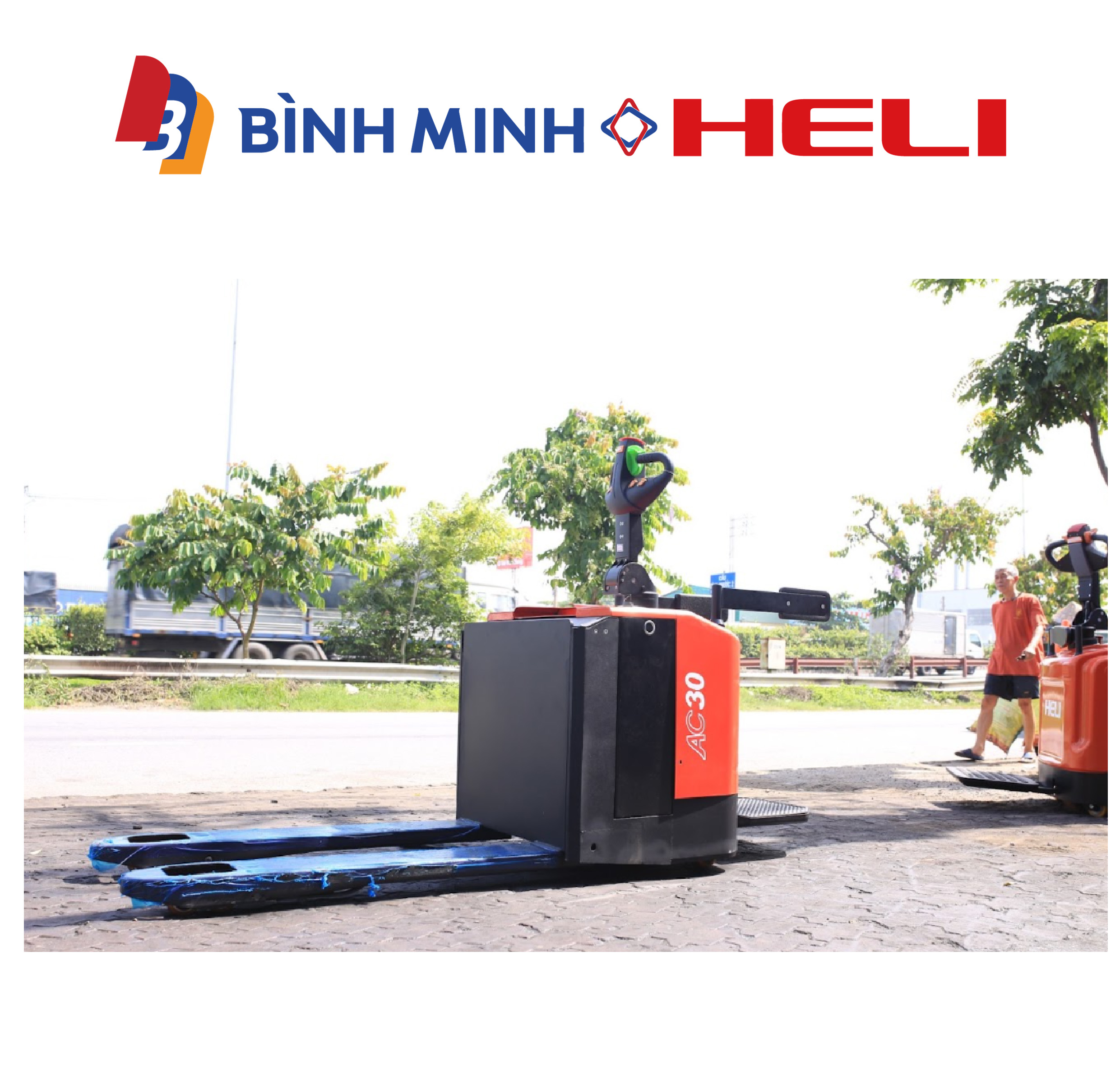 xe nâng điện đứng lái 3 tấn CBD30-470