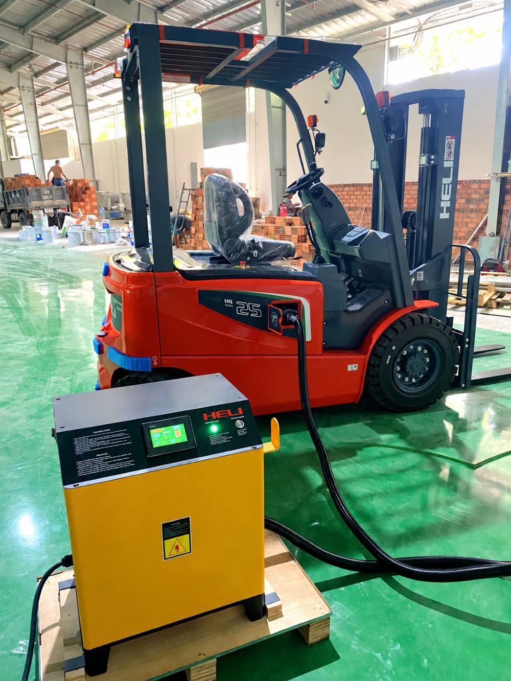 Nên sạc xe tại khu vực khô ráo, thông thoáng để đảm bảo an toàn (Nguồn: Internet)