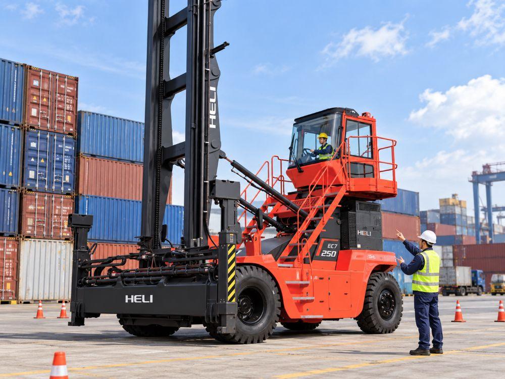 Nên chọn chương trình đào tạo được thực hành trực tiếp chứ không chỉ học mô phỏng