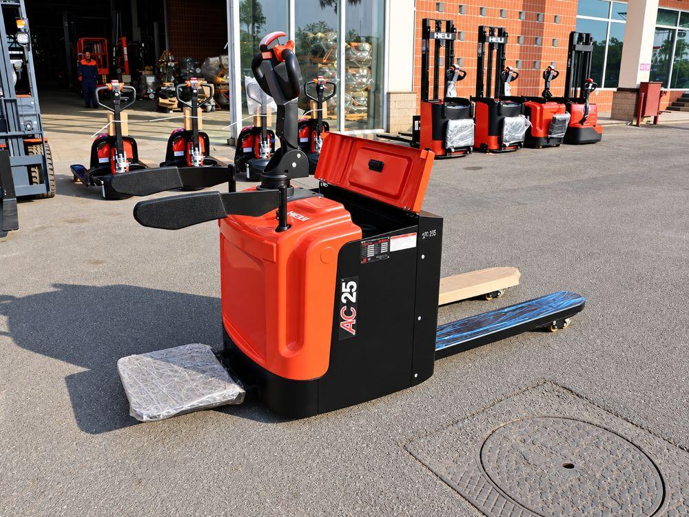 Khoang chứa pin của xe nâng tay 2.5 tấn Heli CBD25J-RLI (Nguồn: Internet)