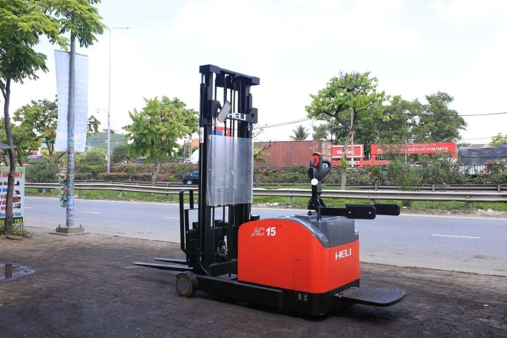 Khung nâng hai tầng M400 với chiều cao nâng tới 4000mm (Nguồn: Internet)