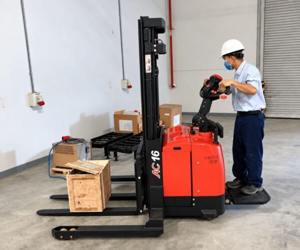 xe-nang-tay-cao-chan-rong-thong-so-ky-thuat-cua-xe-nang-tay-cao-chan-rong-heli-ctd16-d920-02